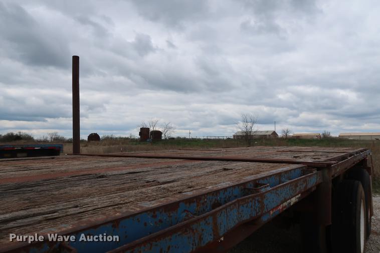 image for item DG3414 1997 Fruehauf PBA-NF2-45N flatbed trailer