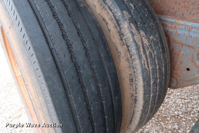 image for item DG3414 1997 Fruehauf PBA-NF2-45N flatbed trailer