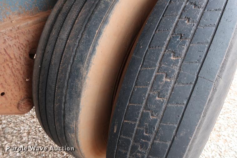 image for item DG3414 1997 Fruehauf PBA-NF2-45N flatbed trailer