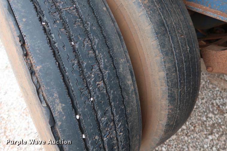 image for item DG3414 1997 Fruehauf PBA-NF2-45N flatbed trailer