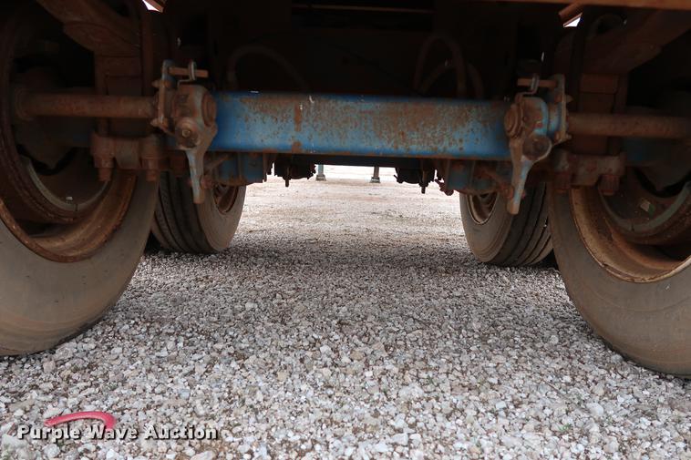 image for item DG3415 1997 Fruehauf PBA-NF2-45N flatbed trailer