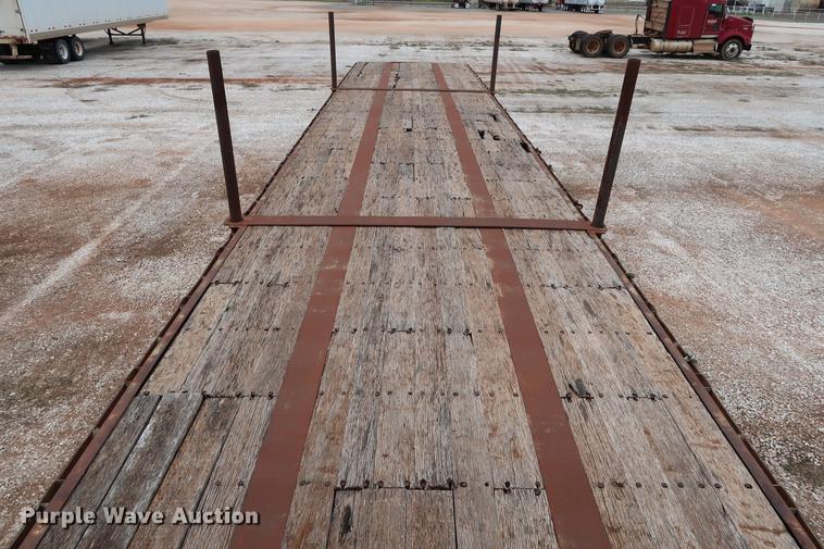 image for item DG3415 1997 Fruehauf PBA-NF2-45N flatbed trailer