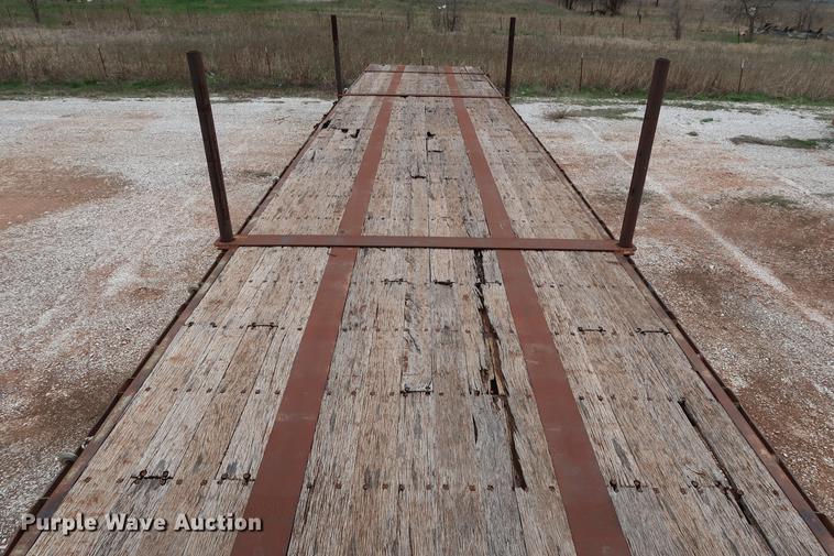 image for item DG3415 1997 Fruehauf PBA-NF2-45N flatbed trailer