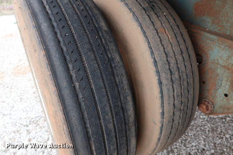 image for item DG3415 1997 Fruehauf PBA-NF2-45N flatbed trailer