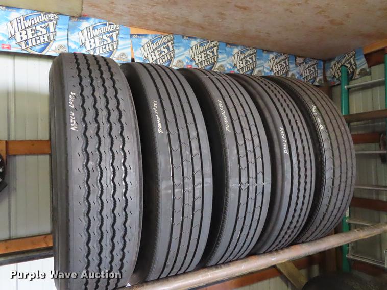 image for item DI9466 Tire rack and tires