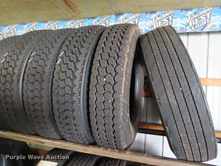 image for item DI9466 Tire rack and tires