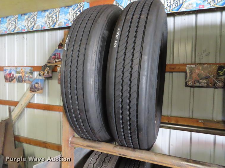 image for item DI9466 Tire rack and tires