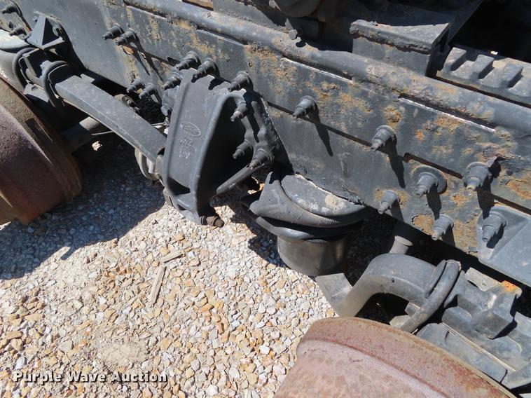 image for item DI9486 2008 Peterbilt 387 semi truck rear axle assembly