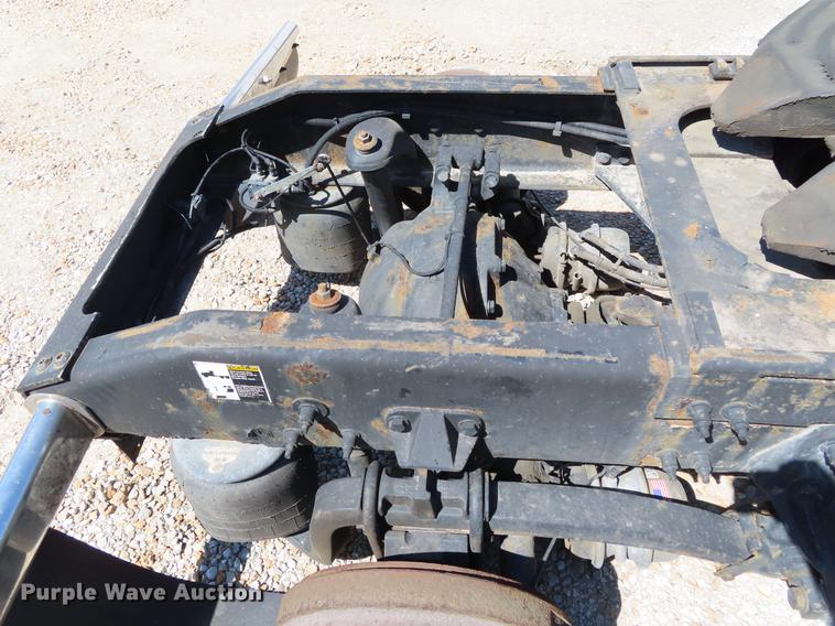 image for item DI9486 2008 Peterbilt 387 semi truck rear axle assembly