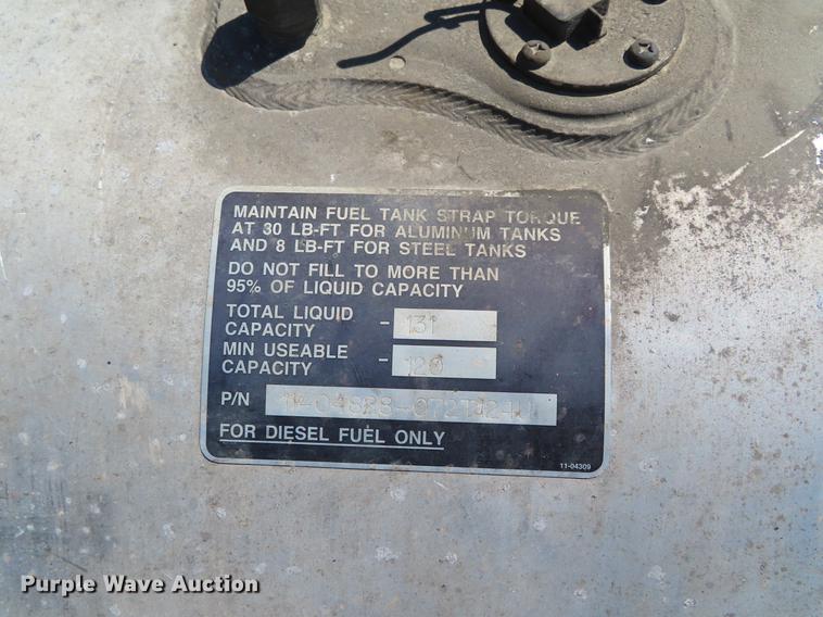 image for item DI9494 2008 Peterbilt 387 semi truck parts