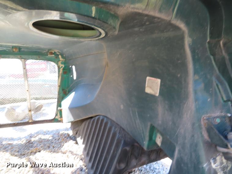 image for item DI9495 2008 Peterbilt 387 semi truck parts