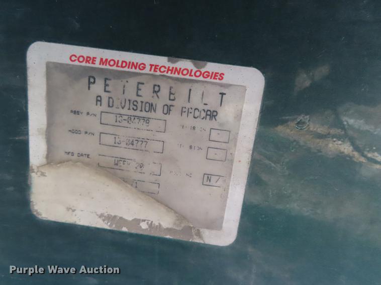 image for item DI9495 2008 Peterbilt 387 semi truck parts