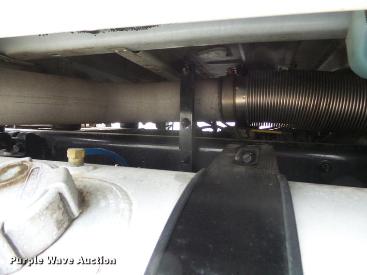 image for item DX9162 2011 Freightliner Cascadia semi truck