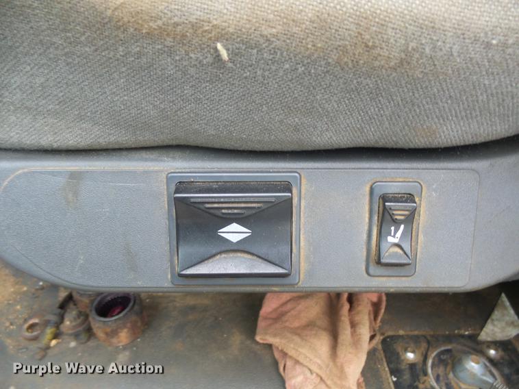 image for item DX9162 2011 Freightliner Cascadia semi truck