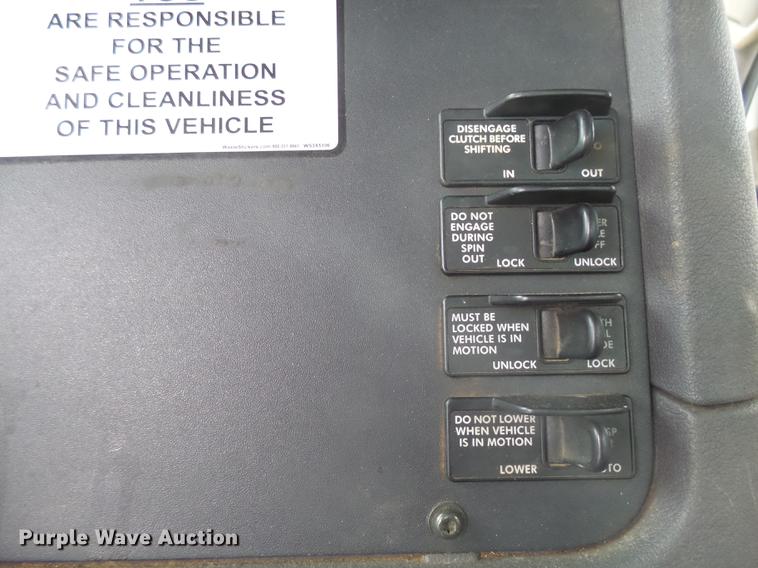 image for item DX9162 2011 Freightliner Cascadia semi truck