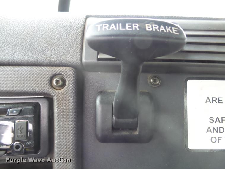 image for item DX9162 2011 Freightliner Cascadia semi truck