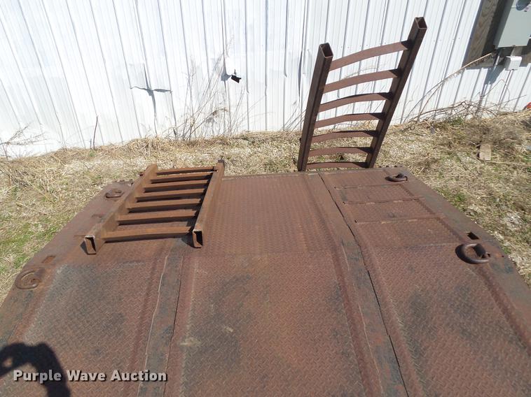 image for item EM9152 1981 Landoll lowboy equipment trailer