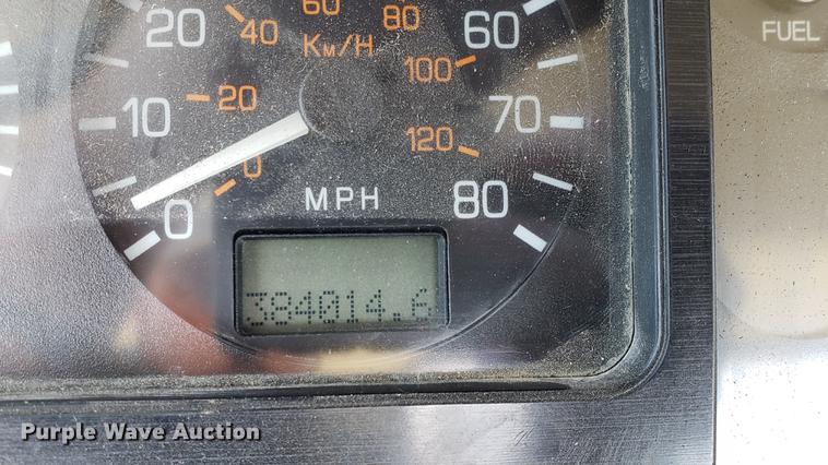 image for item EN9897 1995 White GMC WG semi truck