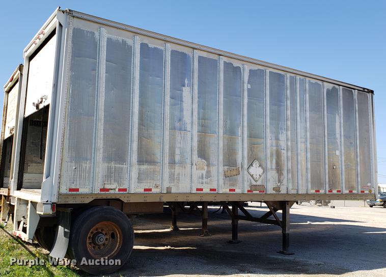image for item EN9898 1982 Fruehauf dry van trailer