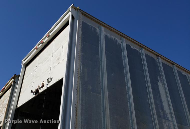 image for item EN9898 1982 Fruehauf dry van trailer