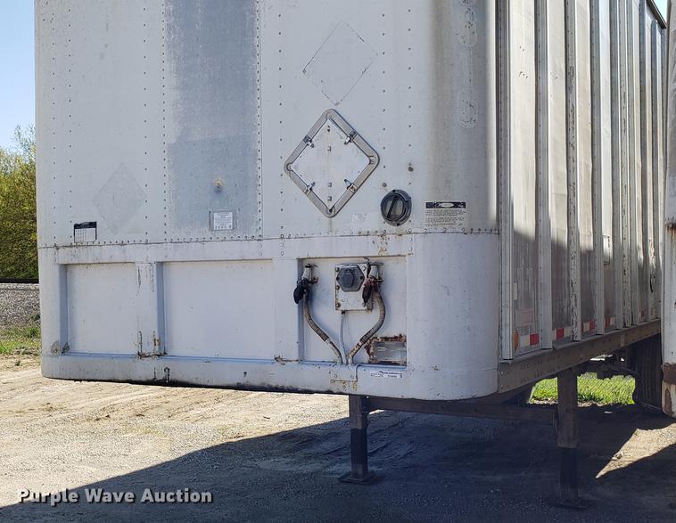 image for item EN9898 1982 Fruehauf dry van trailer