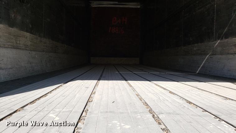 image for item EN9898 1982 Fruehauf dry van trailer