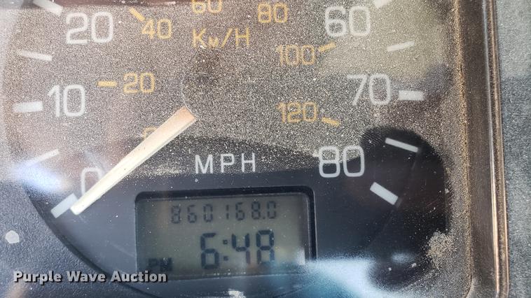 image for item EN9899 1995 White GMC WG semi truck