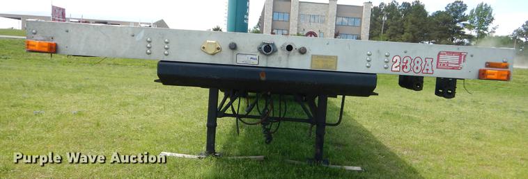 image for item FH9298 2001 Transcraft Super Beam flatbed trailer
