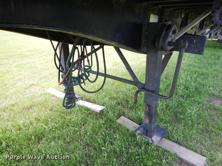 image for item FH9298 2001 Transcraft Super Beam flatbed trailer