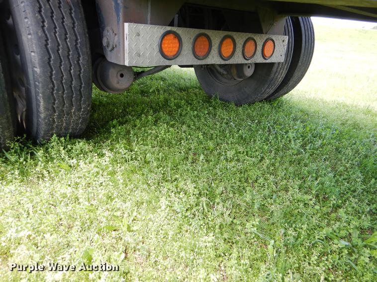 image for item FH9298 2001 Transcraft Super Beam flatbed trailer