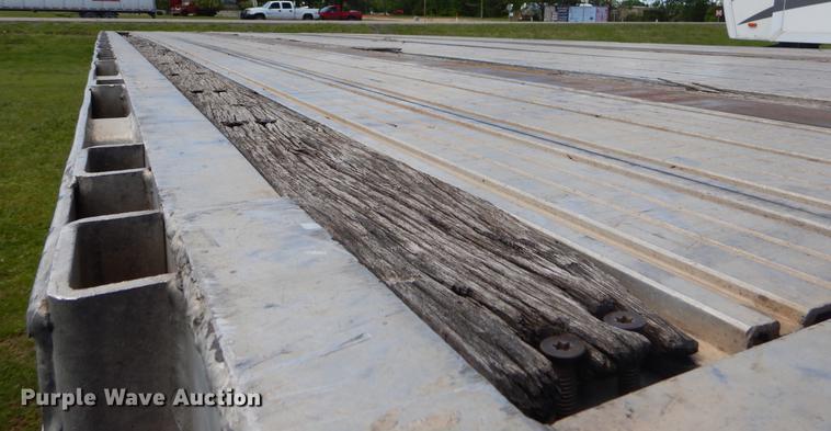 image for item FH9298 2001 Transcraft Super Beam flatbed trailer