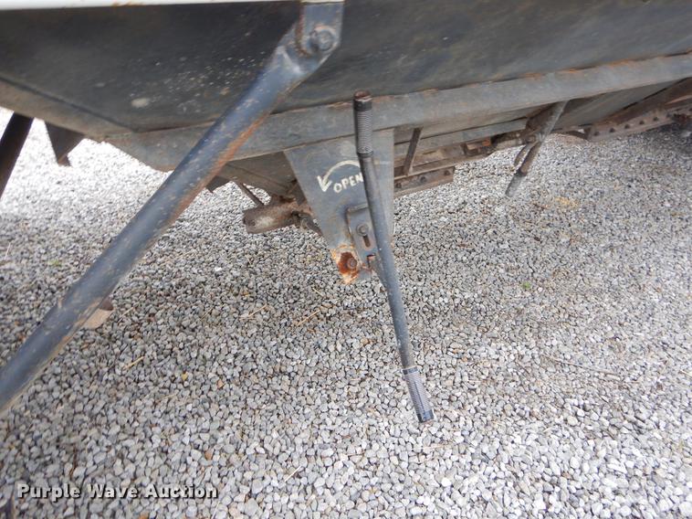 image for item FH9331 1995 Jet 30 Hopper single hopper bottom grain trailer