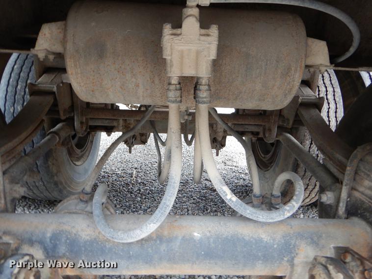 image for item FH9331 1995 Jet 30 Hopper single hopper bottom grain trailer