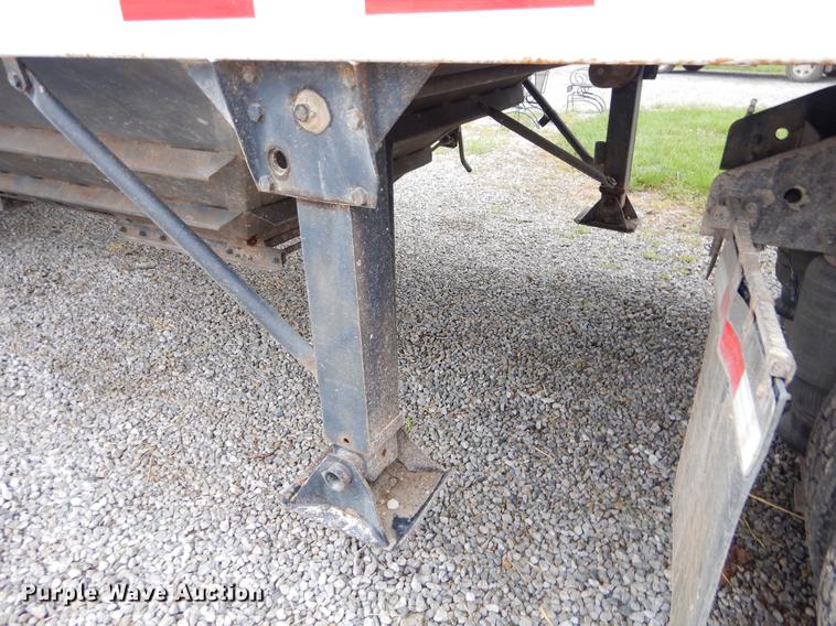 image for item FH9331 1995 Jet 30 Hopper single hopper bottom grain trailer