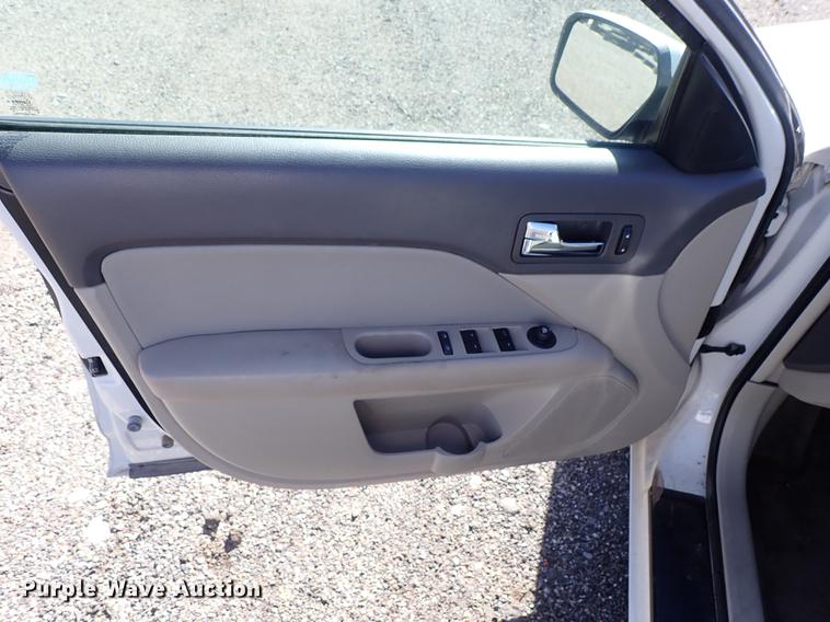 image for item DF1015 2010 Ford Fusion SE