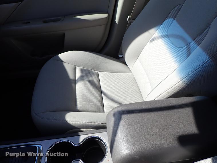 image for item DF1015 2010 Ford Fusion SE