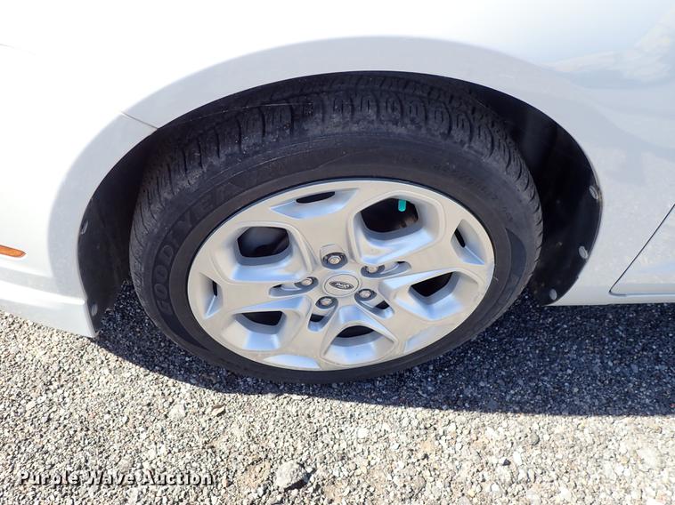 image for item DF1015 2010 Ford Fusion SE