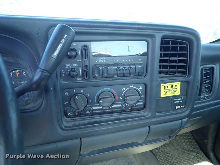 image for item DF1027 2002 Chevrolet Silverado 2500HD pickup truck