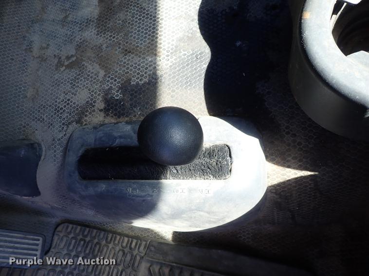 image for item DF1027 2002 Chevrolet Silverado 2500HD pickup truck