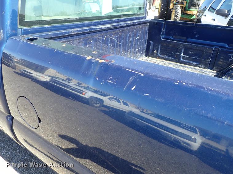 image for item DF1027 2002 Chevrolet Silverado 2500HD pickup truck