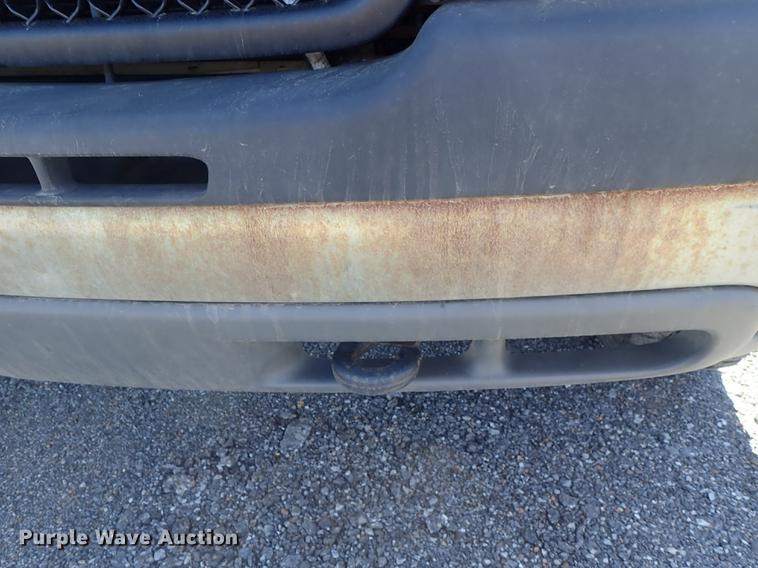 image for item DF1027 2002 Chevrolet Silverado 2500HD pickup truck