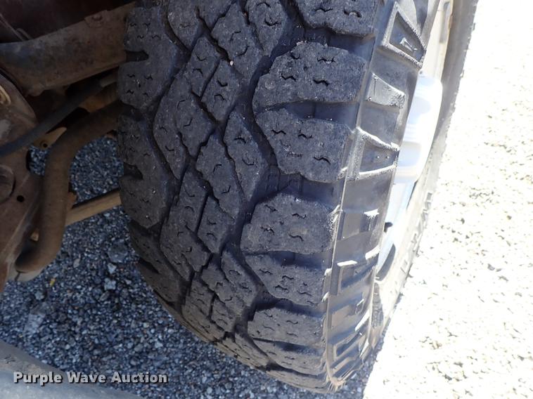 image for item DF1027 2002 Chevrolet Silverado 2500HD pickup truck