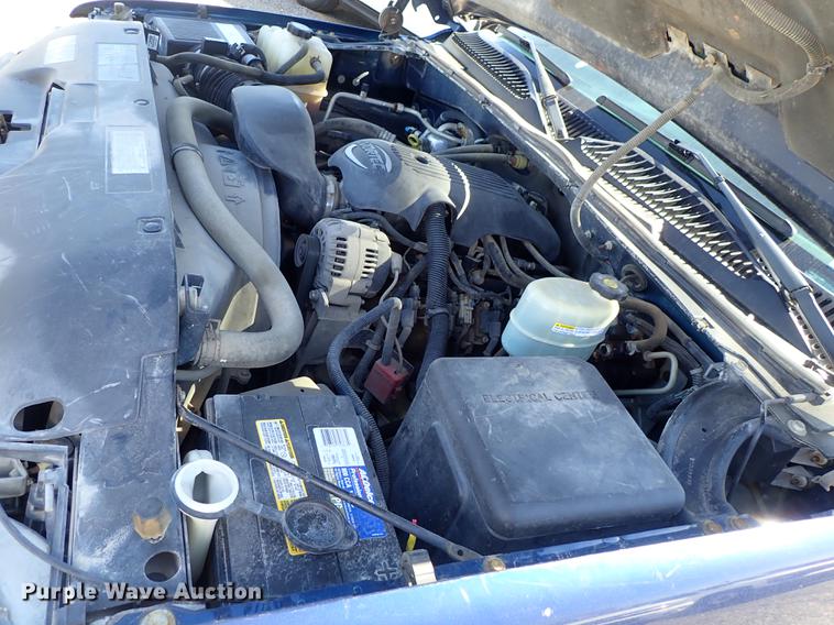 image for item DF1027 2002 Chevrolet Silverado 2500HD pickup truck