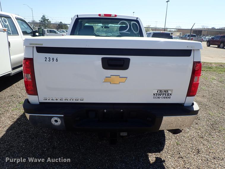 image for item DF1028 2011 Chevrolet Silverado 2500HD Ext. Cab pickup truck
