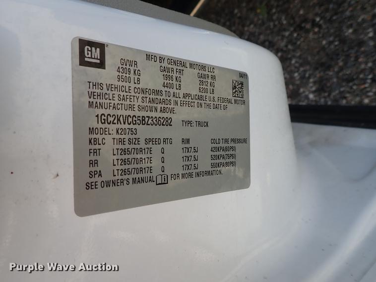 image for item DF1028 2011 Chevrolet Silverado 2500HD Ext. Cab pickup truck