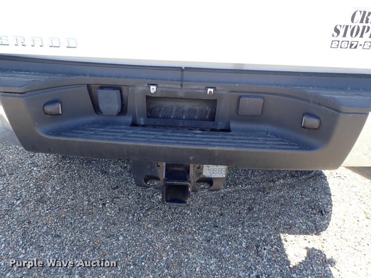 image for item DF1028 2011 Chevrolet Silverado 2500HD Ext. Cab pickup truck