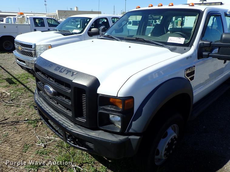 image for item DF1029 2008 Ford F550 Super Duty XL Crew Cab utility truck
