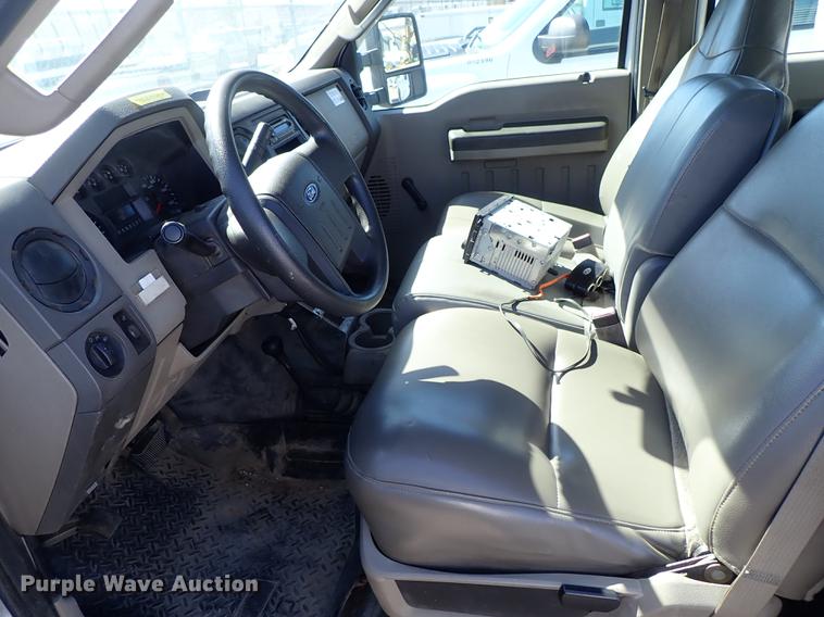 image for item DF1029 2008 Ford F550 Super Duty XL Crew Cab utility truck