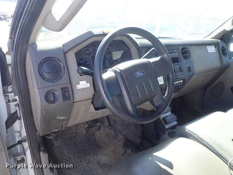 image for item DF1029 2008 Ford F550 Super Duty XL Crew Cab utility truck