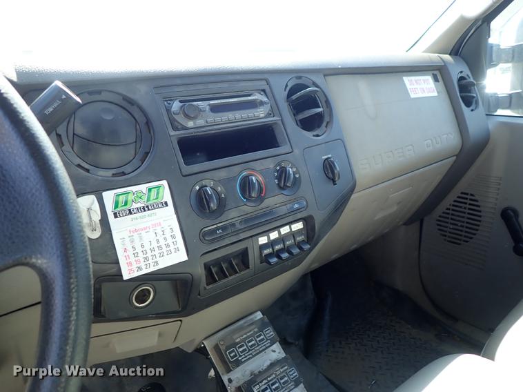 image for item DF1029 2008 Ford F550 Super Duty XL Crew Cab utility truck